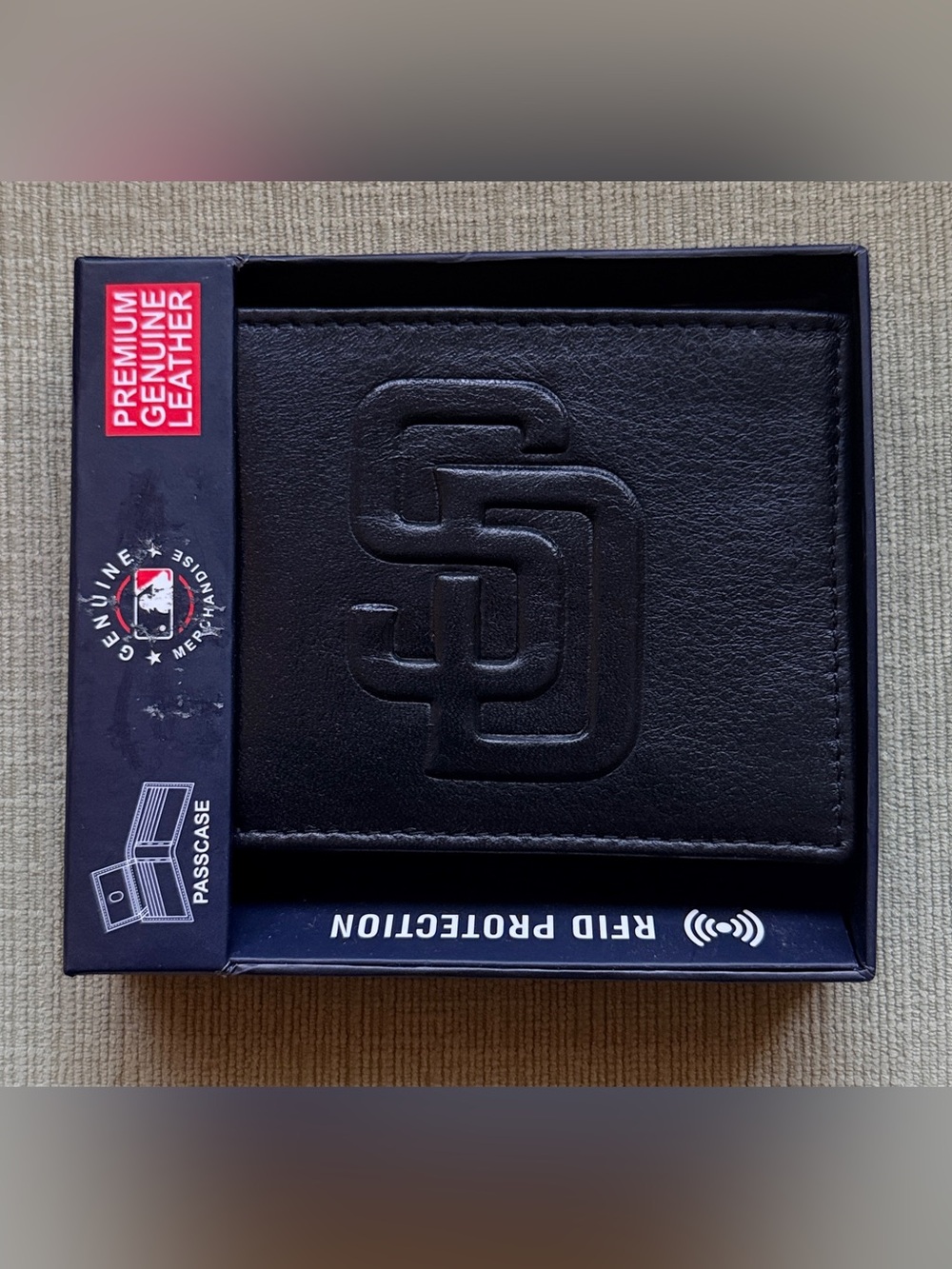 MLB San Diego Padres Black Leather Bi-Fold Wallet NWT